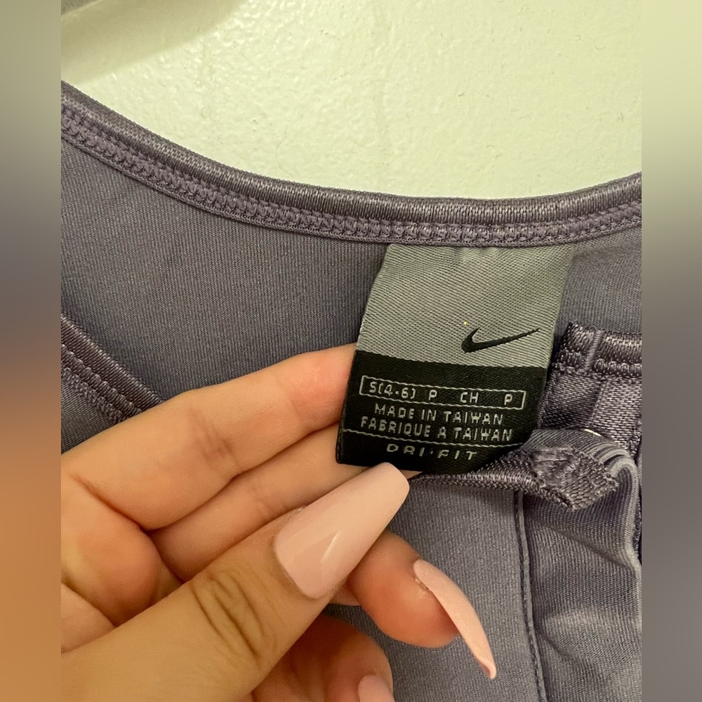 Nike Dri-Fit Yoga Pullover Jacket Purple Size Small - Picture 7 of 7